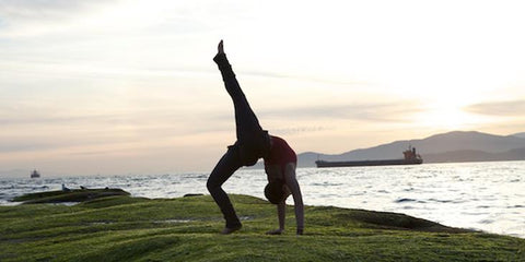 Halfmoon - Yoga Outside